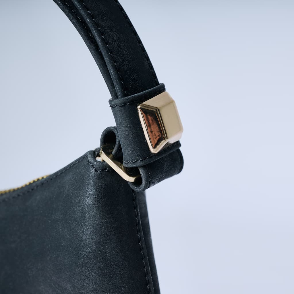 Slide img_01KCM2578SFW632ACMSTGF1X58