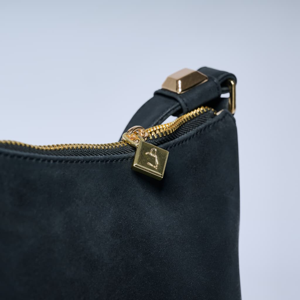 Slide img_01KCM2578SKQR5DARP5WXGPR3K